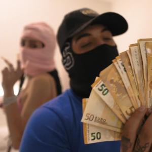 ดาวน์โหลดและฟังเพลง Dont call me (feat. Currokush) (Explicit) พร้อมเนื้อเพลงจาก Peluki