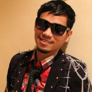 ดาวน์โหลดและฟังเพลง Salam Lebaran พร้อมเนื้อเพลงจาก Mark Adam