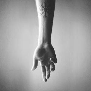 Listen to Goodnight (feat. Ivri) (Single Version) song with lyrics from ondi vil