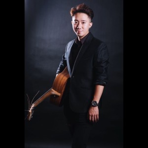 Dengarkan lagu 守候 nyanyian 陈柏翰 dengan lirik