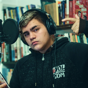 default playlist img