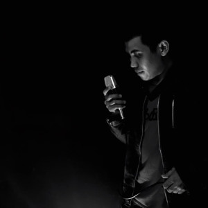 Dengarkan lagu Love Of My Life nyanyian FAWZY dengan lirik