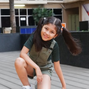 Dengarkan Terima Kasih lagu dari Sakira Nisrina dengan lirik