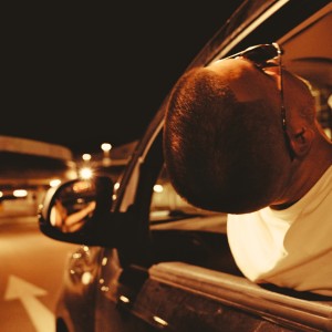 Dengarkan lagu COUPE nyanyian Driss dengan lirik