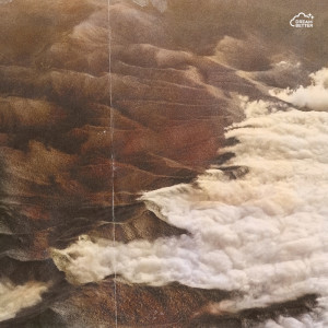 Dengarkan Aura lagu dari L.Rey dengan lirik