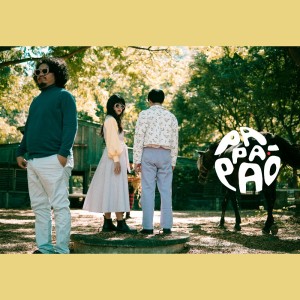 Listen to วันที่การร้องไห้ไม่เป็นเรื่องน่าอาย song with lyrics from PAPAPAO