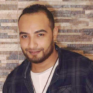 Dengarkan lagu شوكلاته nyanyian شريف المصري dengan lirik