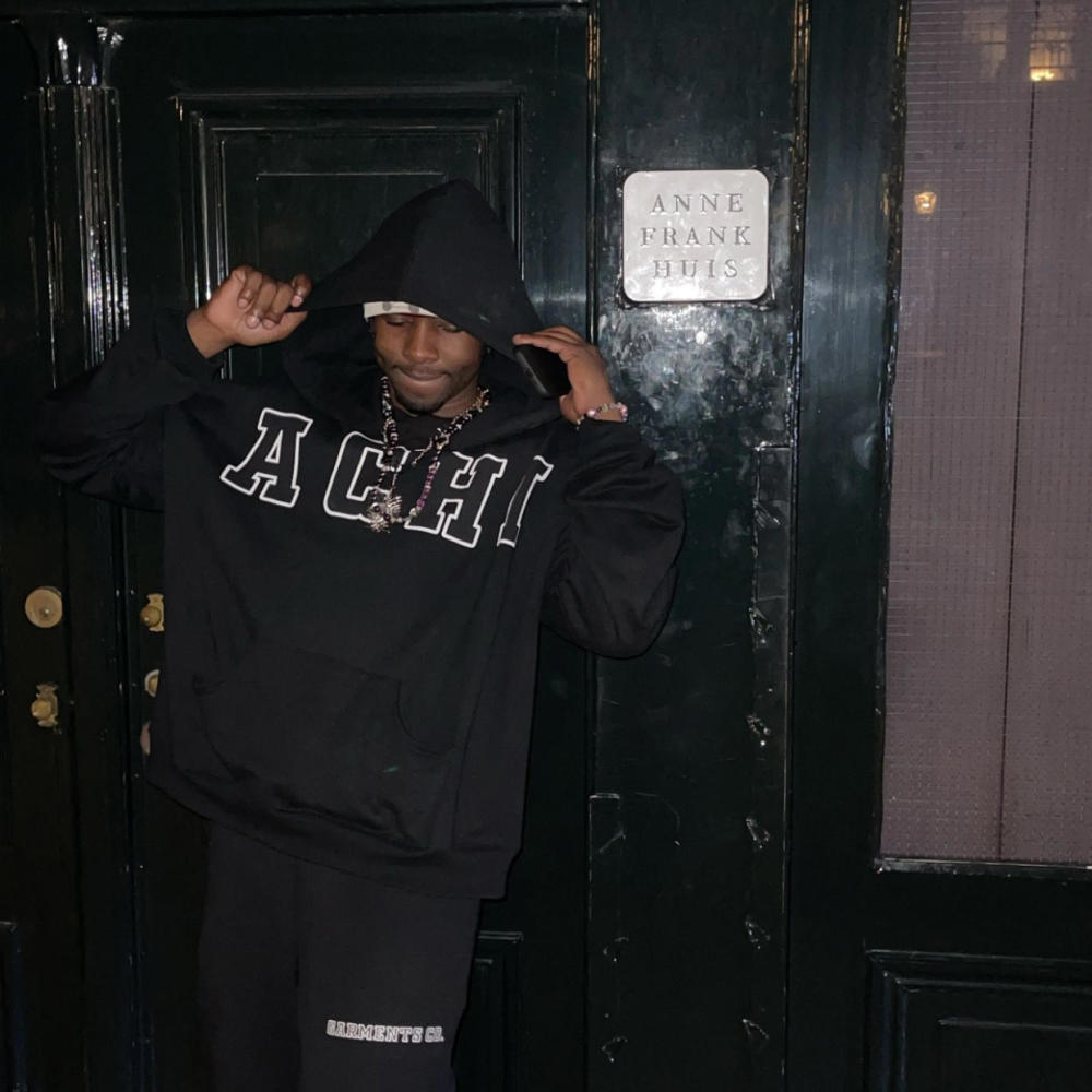 shrug (Explicit)