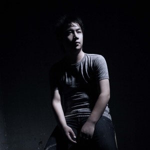 Dengarkan 就这样走了 (完整版) lagu dari 程飞鸣 dengan lirik