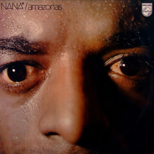 ดาวน์โหลดและฟังเพลง Um Minuto พร้อมเนื้อเพลงจาก Naná Vasconcelos