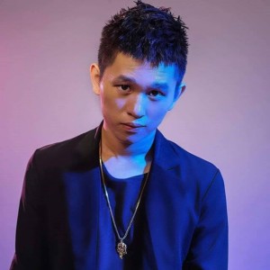 ดาวน์โหลดและฟังเพลง Đâu Đó (Explicit) พร้อมเนื้อเพลงจาก B Ray