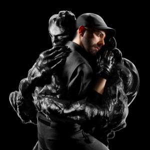 ดาวน์โหลดและฟังเพลง In Your Likeness พร้อมเนื้อเพลงจาก Woodkid
