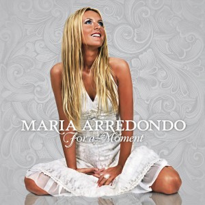 ดาวน์โหลดและฟังเพลง Hold On My Heart พร้อมเนื้อเพลงจาก Maria Arredondo