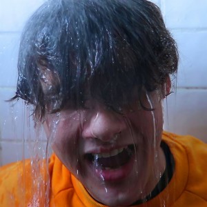 收听Wilbur Soot的I'm in Love with an E-Girl歌词歌曲