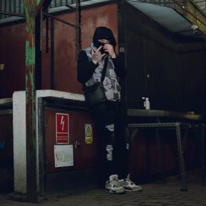 收聽Sheffa的NIE ZMIENIĘ (Explicit)歌詞歌曲