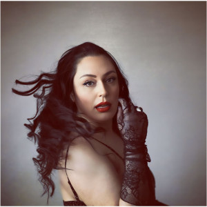 Dengarkan Venüs lagu dari Gökçe Yeşilbaş dengan lirik