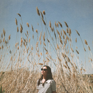 Dengarkan KORIKTIM lagu dari Moldanazar dengan lirik