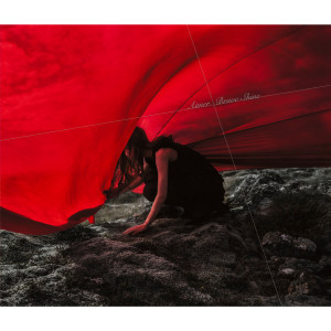 ดาวน์โหลดและฟังเพลง Ophelia พร้อมเนื้อเพลงจาก Aimer