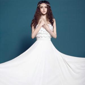 Listen to Tan Bai song with lyrics from 宋艾珊