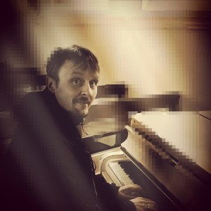 ดาวน์โหลดและฟังเพลง Tað Ljósnar พร้อมเนื้อเพลงจาก Rúni í Lágabø