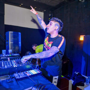 default playlist img