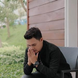 Dengarkan Kasiah Nan Indak Sampai lagu dari Andri Dharma dengan lirik