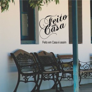 收聽Feito em Casa的Terra Solta歌詞歌曲