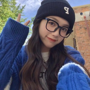 Dengarkan lagu 迷人弹跳BOOM (DJ版) nyanyian 黄钰杰 dengan lirik