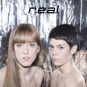 ดาวน์โหลดและฟังเพลง Bliss พร้อมเนื้อเพลงจาก R.E.A.L.