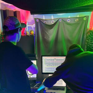 default playlist img