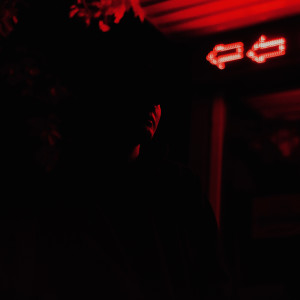 收听Holy的Планеты歌词歌曲
