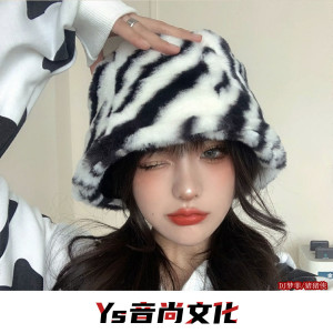 Listen to 樱花树下的约定 song with lyrics from DJ梦菲
