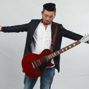 Listen to 从此一个人DJ版 (伴奏) song with lyrics from 刘阳
