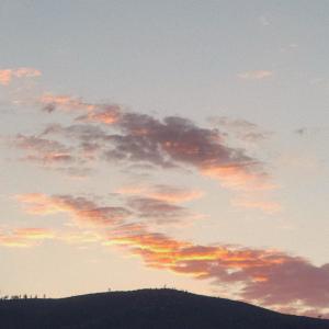 ดาวน์โหลดและฟังเพลง Dawn พร้อมเนื้อเพลงจาก Gagexa