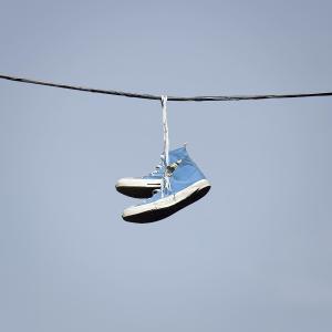 ดาวน์โหลดและฟังเพลง Zapatillas Celestes พร้อมเนื้อเพลงจาก Warnes