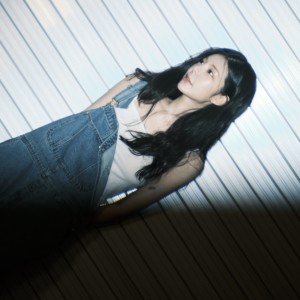 Listen to 파랑 (Parang) song with lyrics from 张在仁