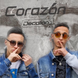 ดาวน์โหลดและฟังเพลง Corazon พร้อมเนื้อเพลงจาก Decallao