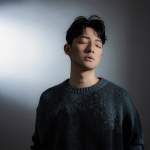 Listen to 神游 (Fugue) song with lyrics from 陈竟飞