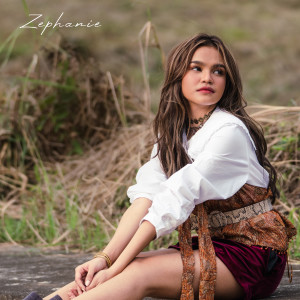 ดาวน์โหลดและฟังเพลง Tinadhana Sa'Yo พร้อมเนื้อเพลงจาก Zephanie