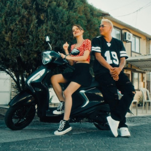 收聽Jean Petroche的Vine a Buscarte歌詞歌曲