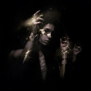 收听Roniit的One Last Time歌词歌曲