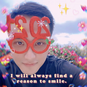 Listen to 陪你飞 song with lyrics from 屈士淇