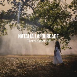 Natalia Lafourcade的專輯Tierra Querida
