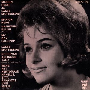 ดาวน์โหลดและฟังเพลง Haaremin ruusu - The Harem พร้อมเนื้อเพลงจาก Marion Rung