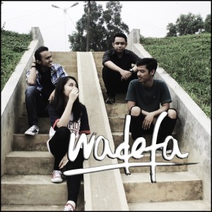 Dengarkan Menanti lagu dari Wadefa dengan lirik
