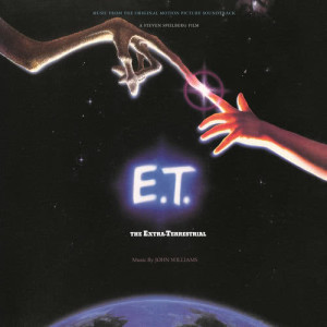 收聽John Williams的Over The Moon (From "E.T. The Extra-Terrestrial" Soundtrack)歌詞歌曲