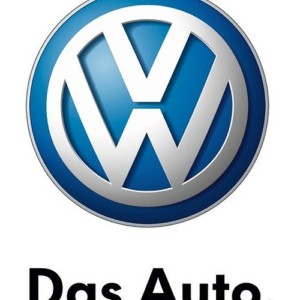 Dengarkan lagu 2 Step Piano nyanyian Hesham Watany dengan lirik