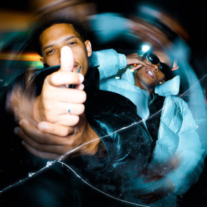 ดาวน์โหลดและฟังเพลง Sempre forgando (Explicit) พร้อมเนื้อเพลงจาก Guigs