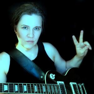 ดาวน์โหลดและฟังเพลง Silence 12.08.2022 พร้อมเนื้อเพลงจาก Maria Marachowska