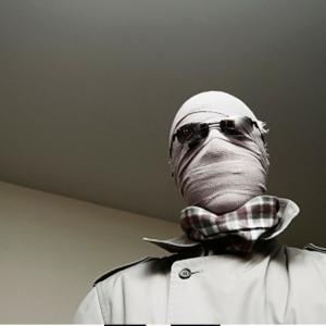 Dengarkan VOCÊ OLHA PRO LADO E NÃO SABE QUEM TÁ TE EMPURRANDO, INVISÍVEL (Explicit) lagu dari Mc Alef dengan lirik